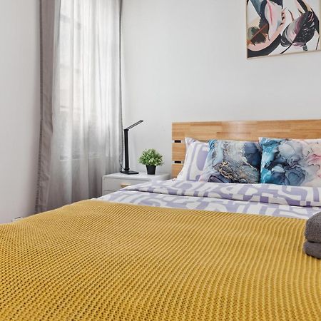 Central Manhattan 2 Bd Time Square Unit New York Extérieur photo